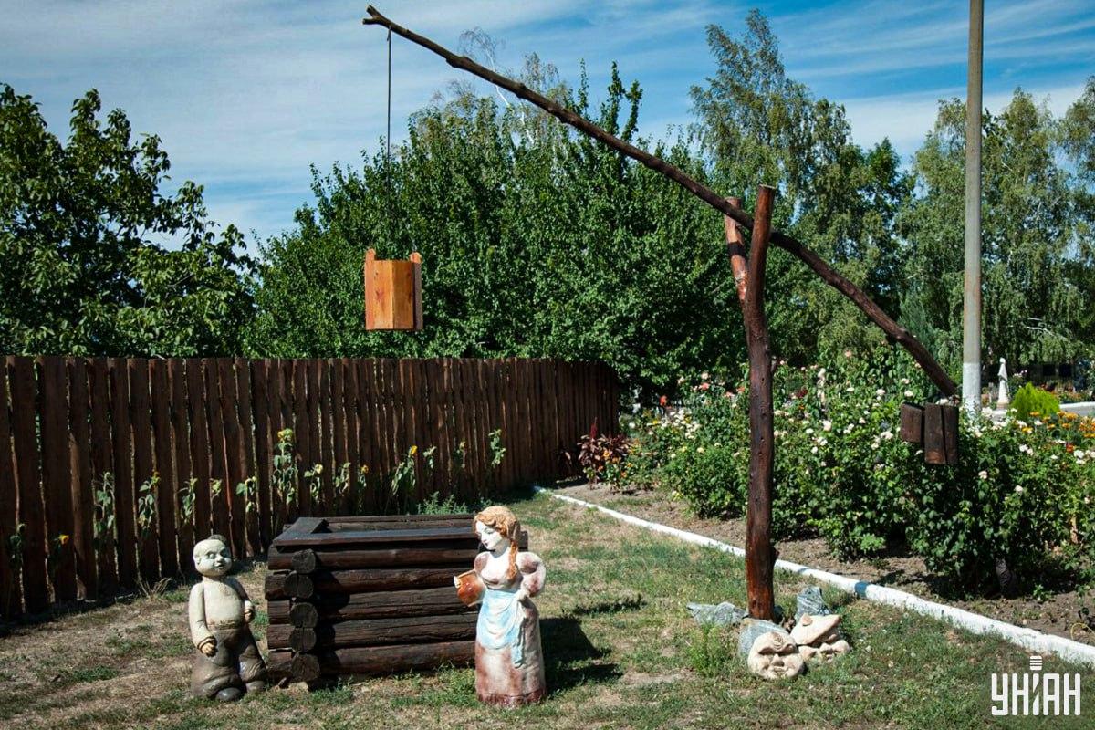 Caută cât mai repede pisica pe iluzia optică / colaj Moje